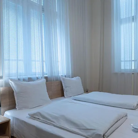 Apo - Center By Flat Manаger