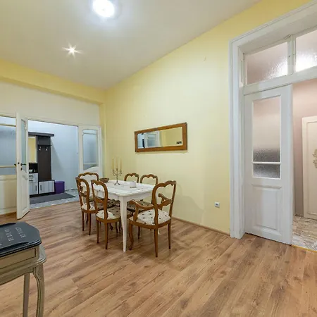 Apo - Center Apartament *