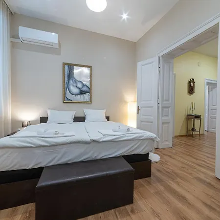 Apo - Center Apartament Warna