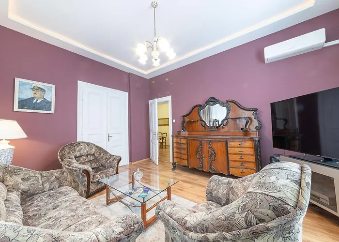 Apo - Center By Flat Manаger Varna