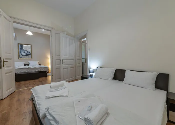 Apo - Center By Flat Manаger